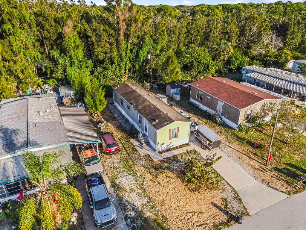 RIDGEWAY MOBILE HOME - Residential