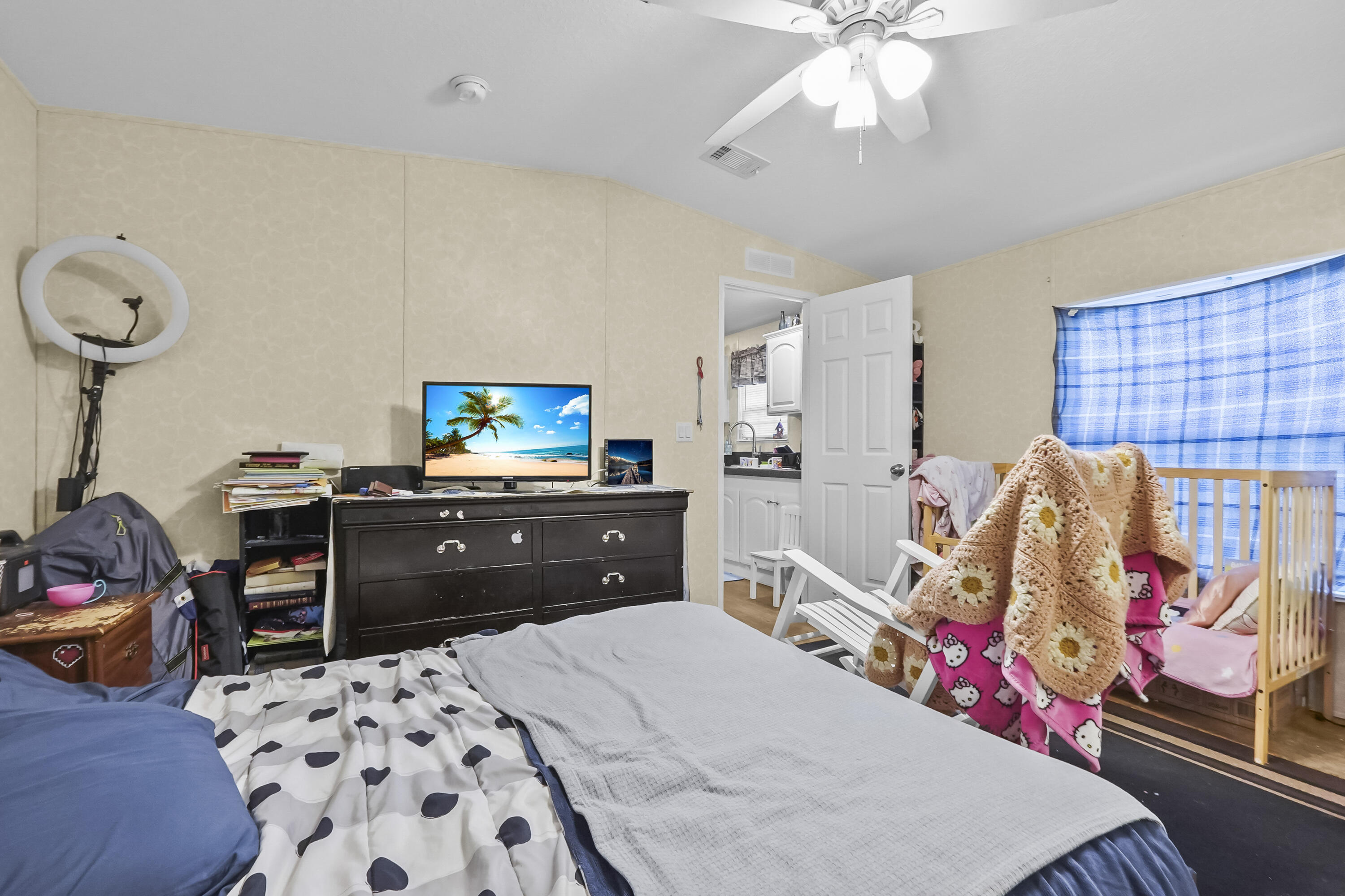 RIDGEWAY MOBILE HOME - Residential