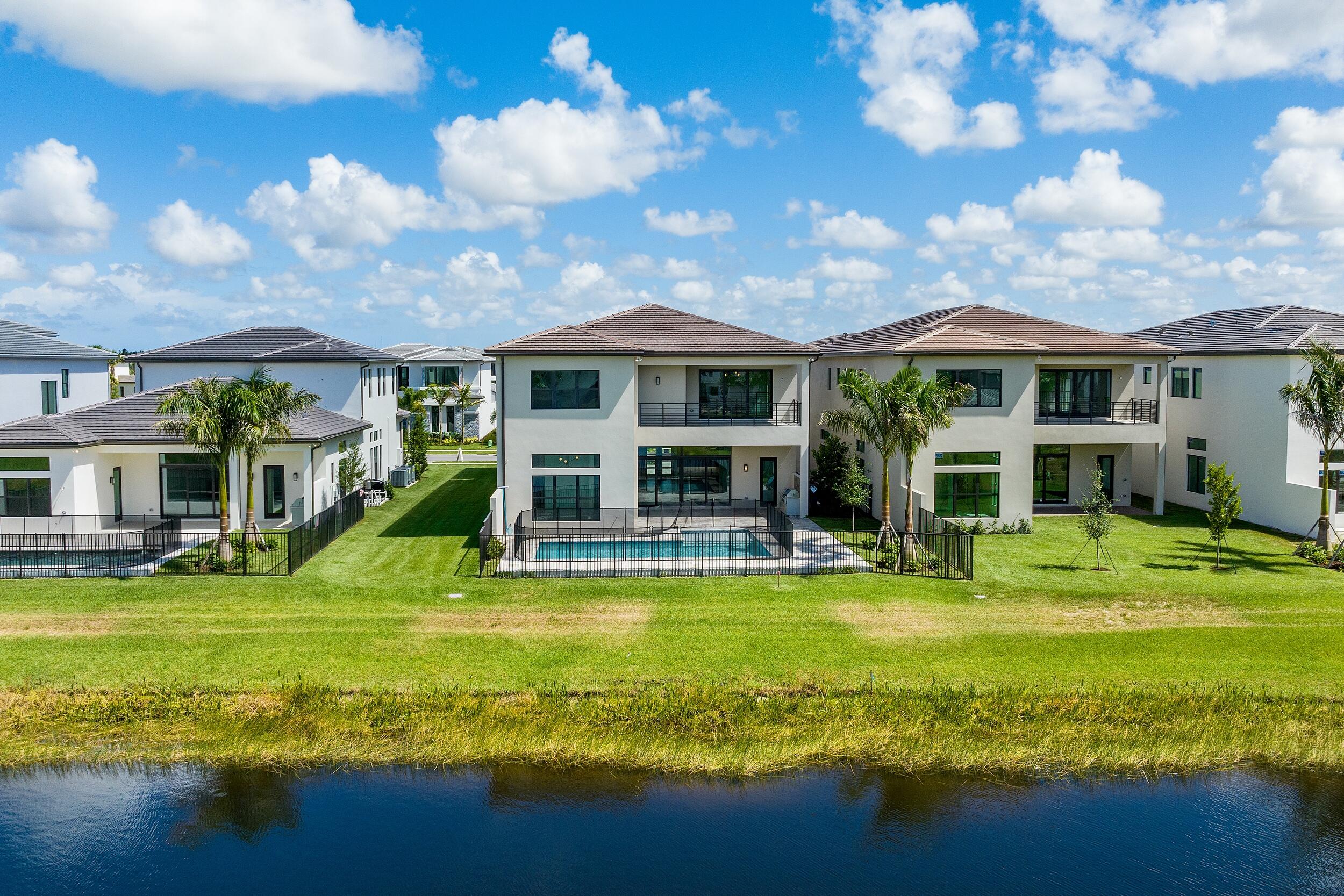 BOCA BRIDGES - Residential