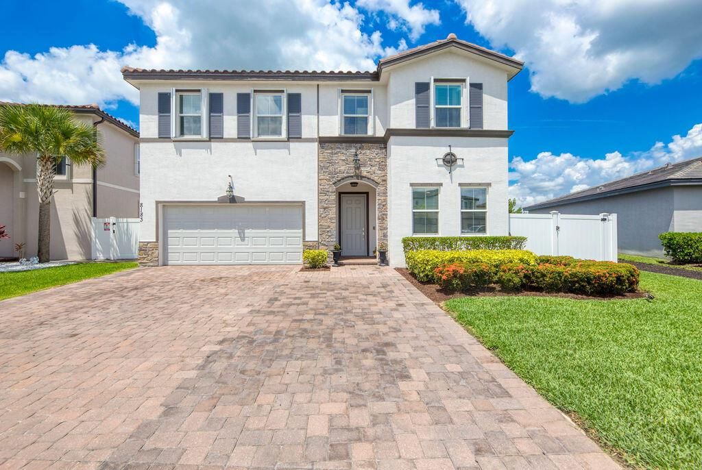 Photo of 8183 NW Greenbank Circle, Port Saint Lucie, FL 34987 (MLS # R11094895)