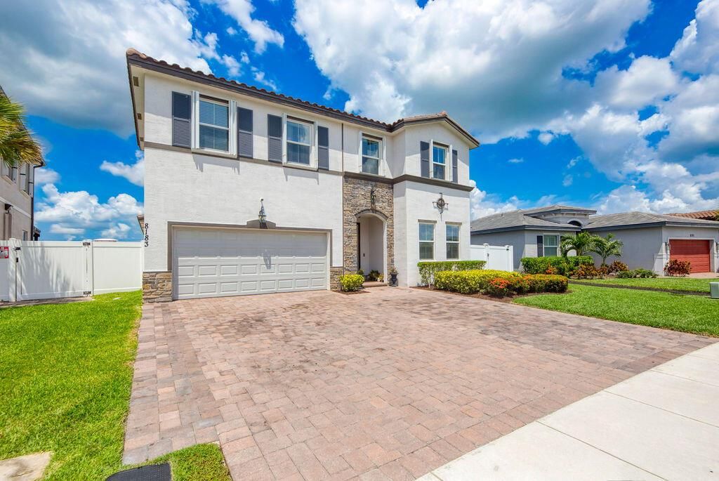 Photo of 8183 NW Greenbank Circle, Port Saint Lucie, FL 34987 (MLS # R11094895)