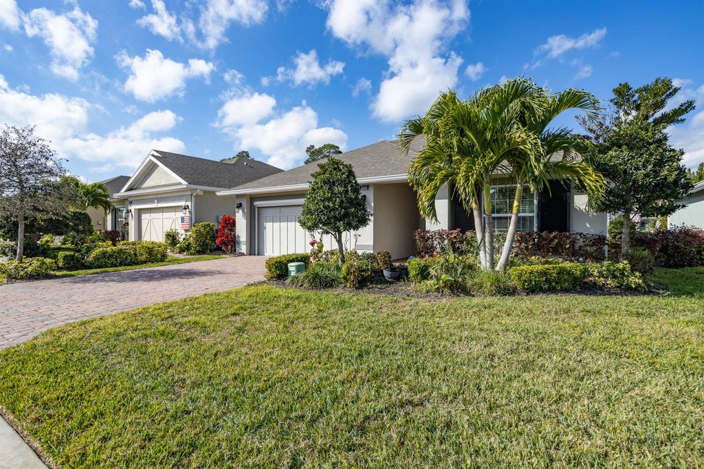 Photo of 348 Sandcrest Circle, Sebastian, FL 32958 (MLS # R11009783)