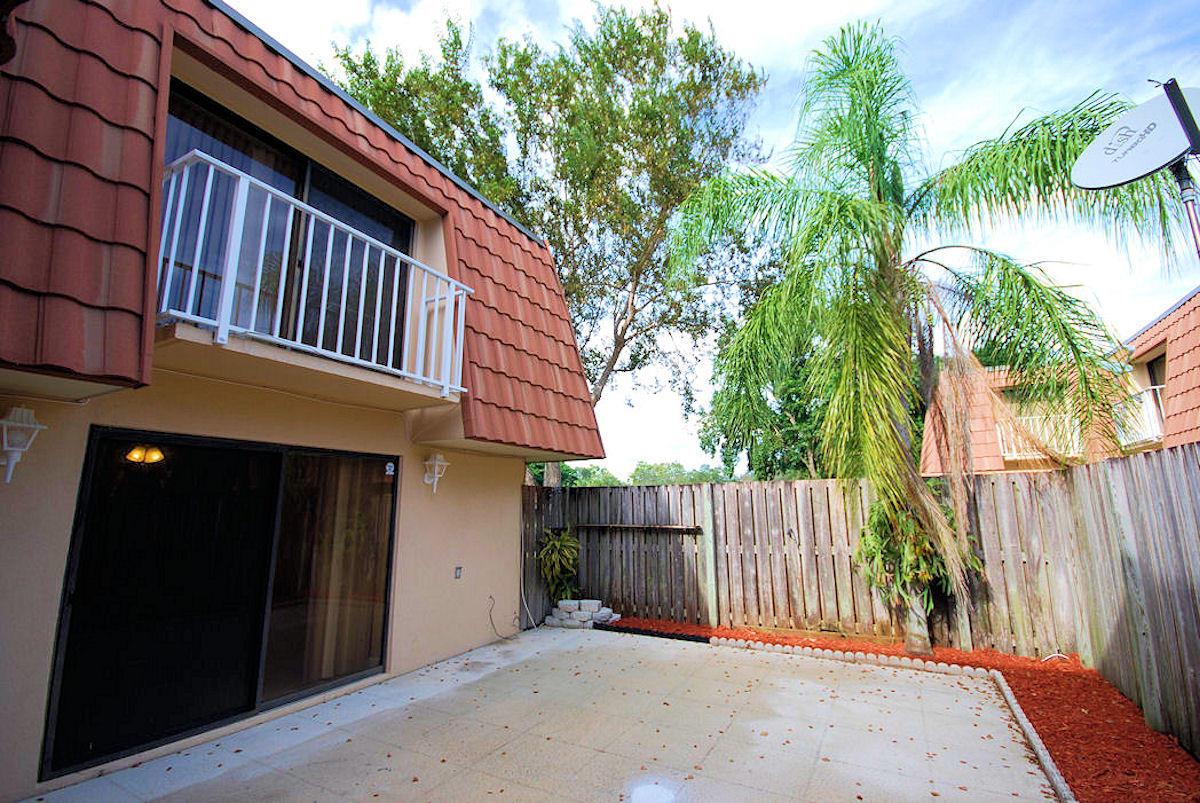 582 Green Springs Place