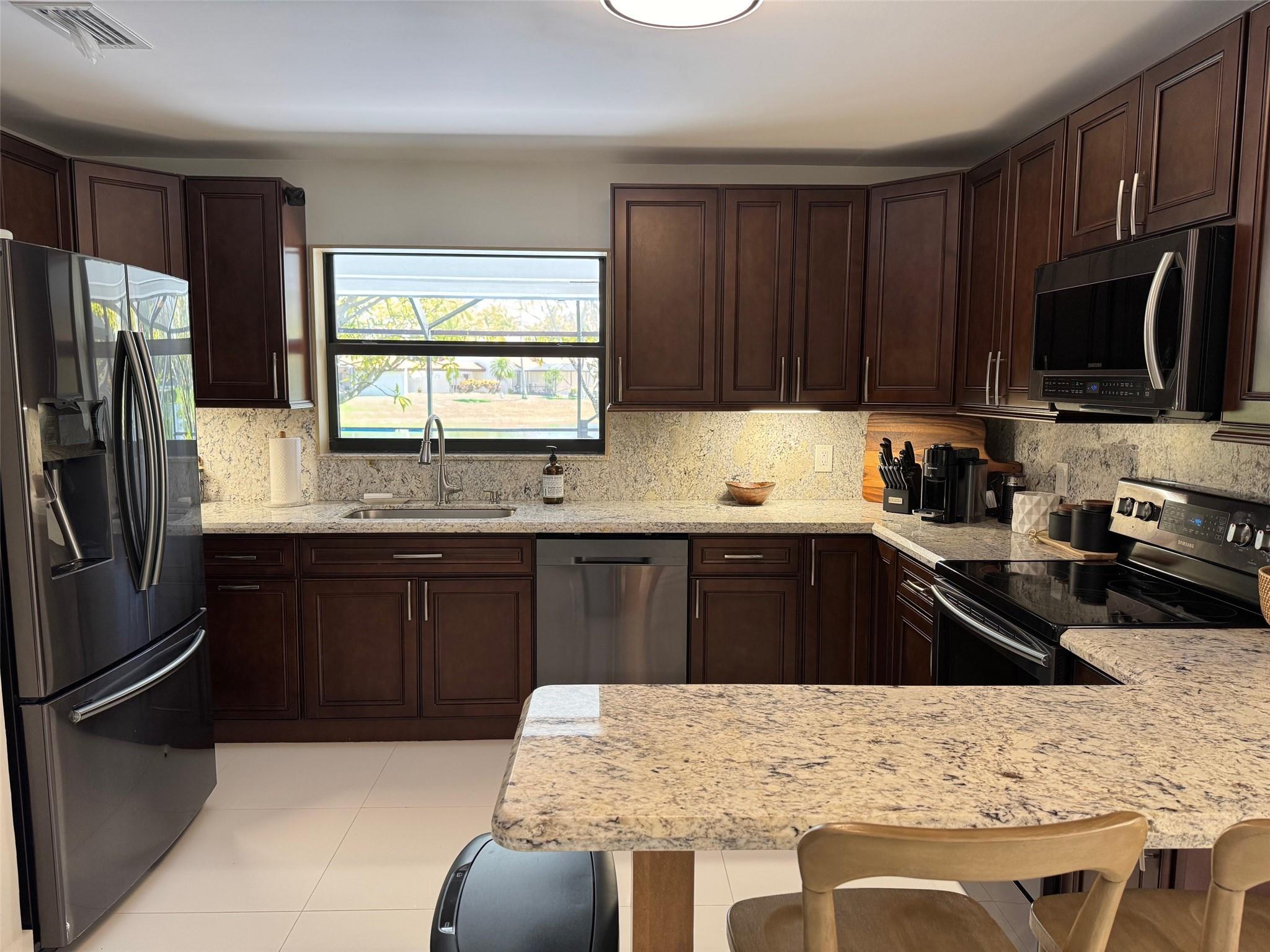 18 Capitol Ct