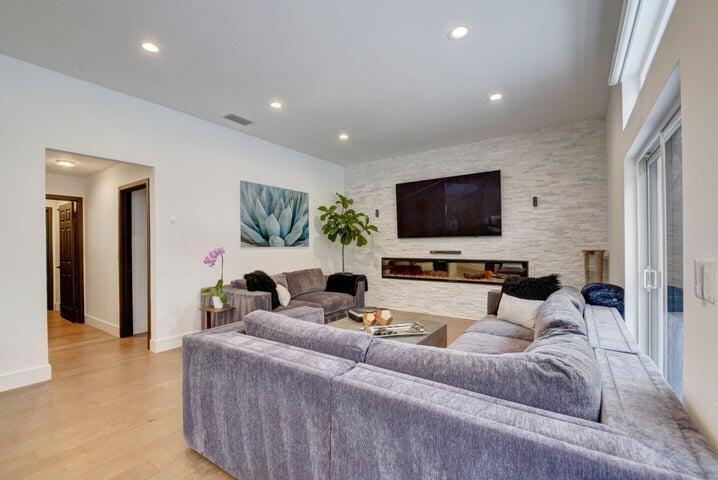 WINSTON TRAILS - Residential Lease