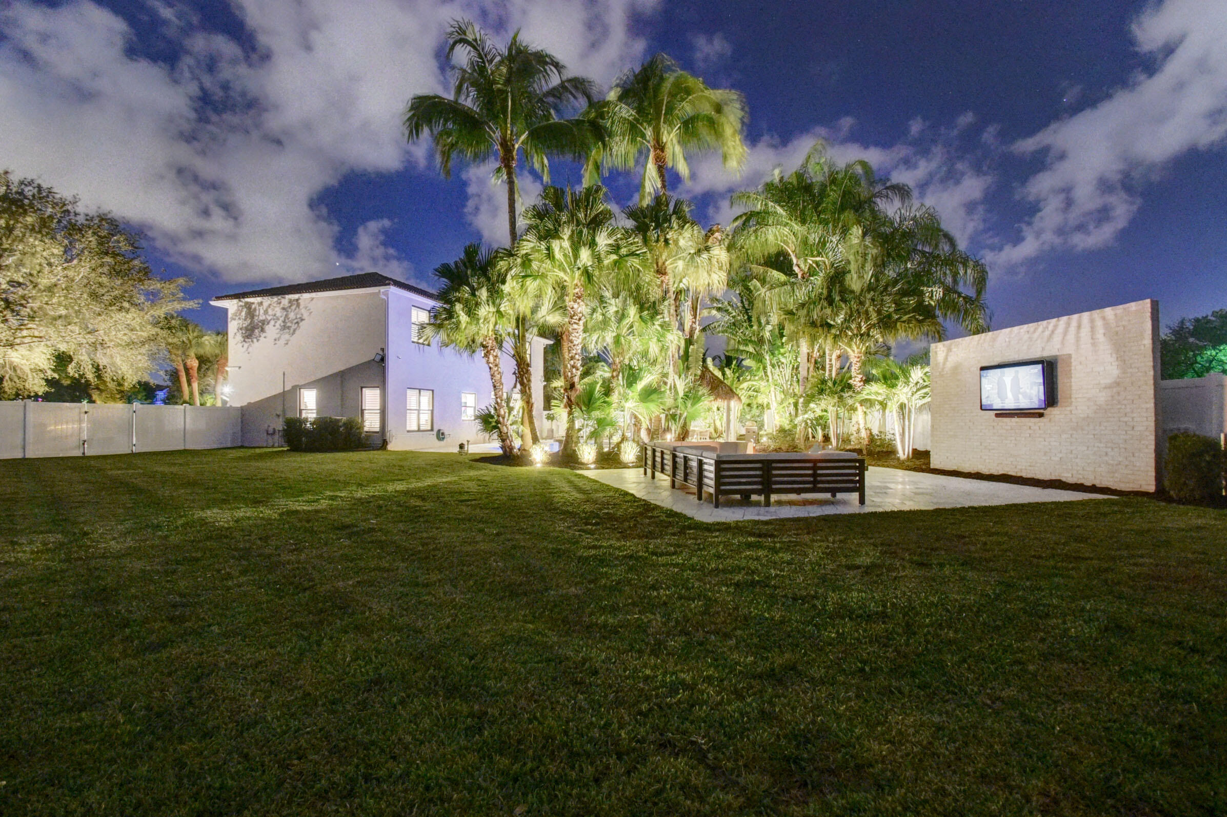 WINSTON TRAILS - Residential Lease