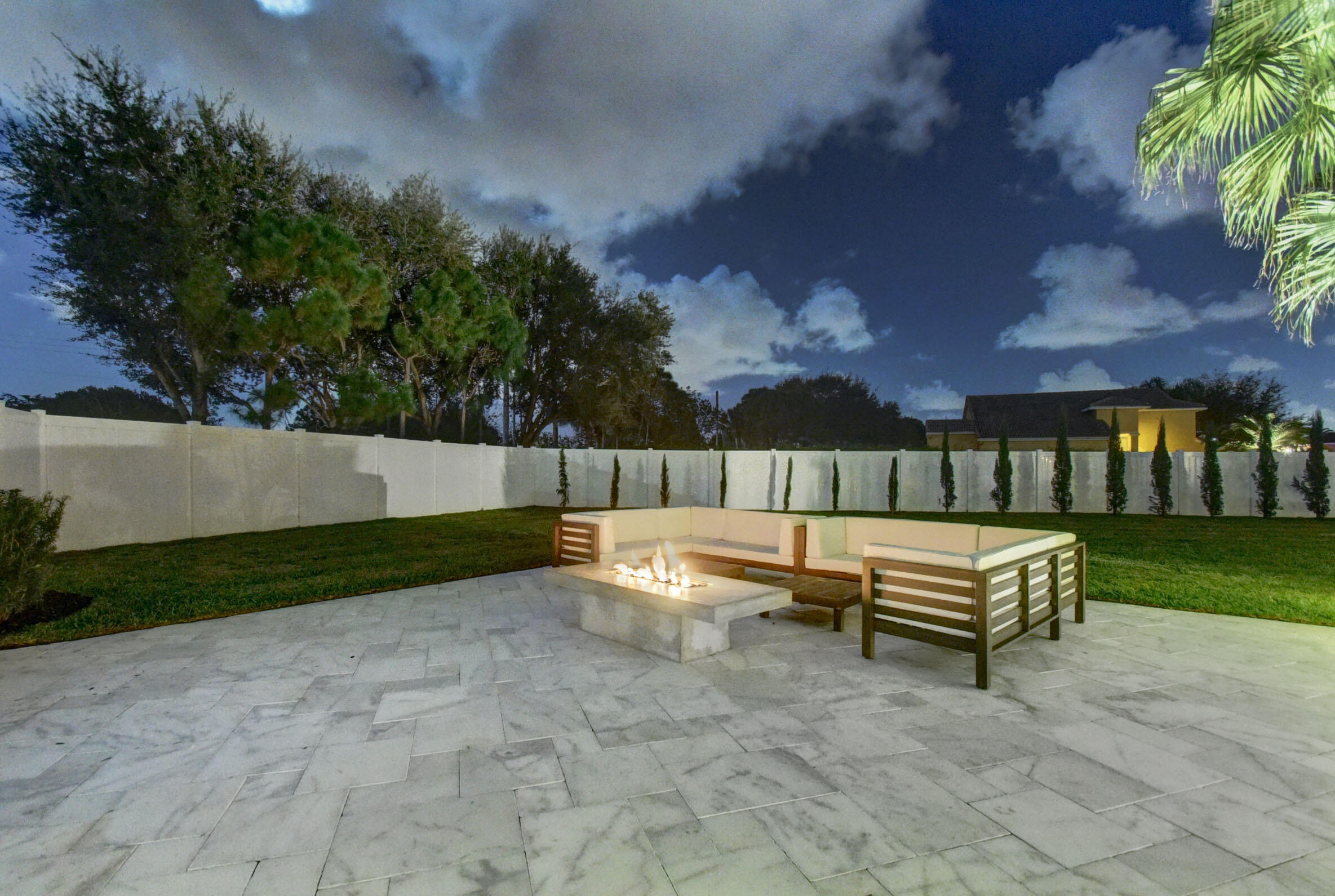 WINSTON TRAILS - Residential Lease