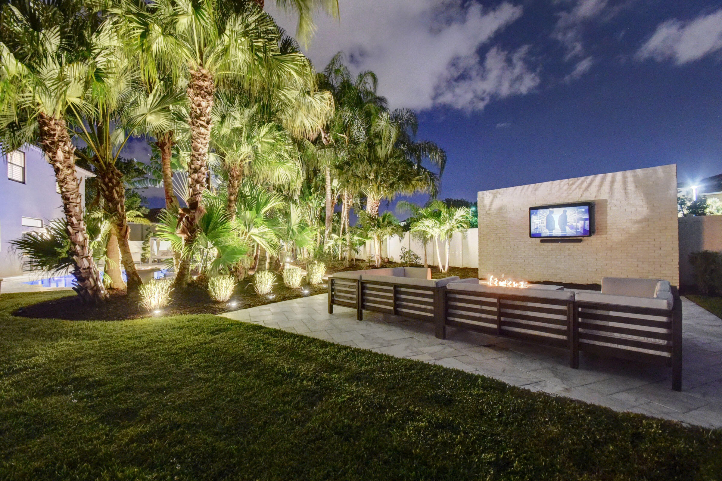 WINSTON TRAILS - Residential Lease