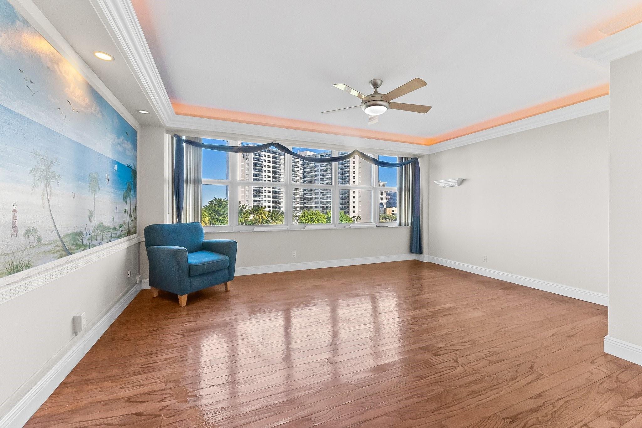 3333 NE 34th St 504