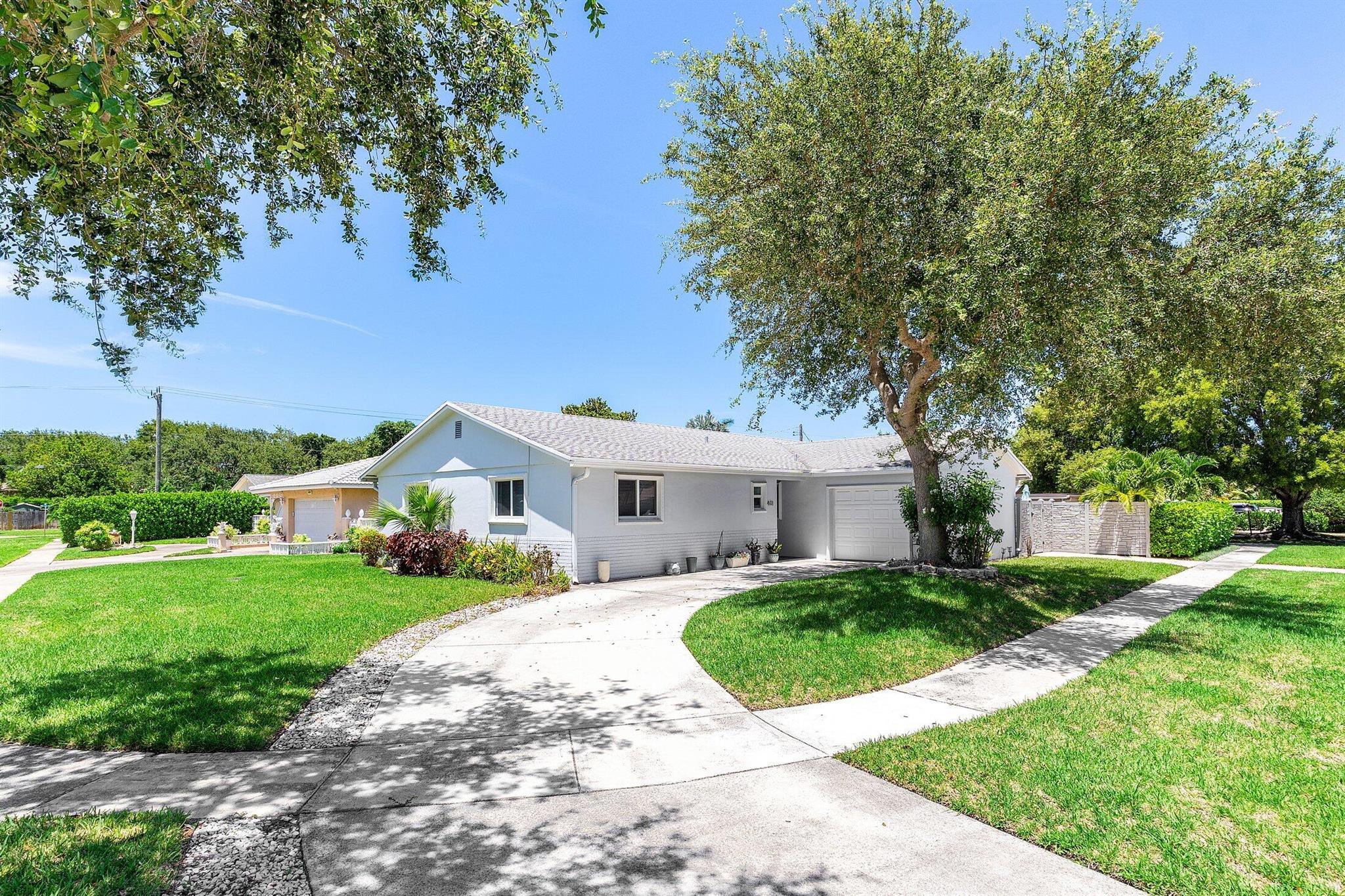 401 NE 37th Street, Boca Raton, FL, 33431/$780,000 3 401 NE 37th Street