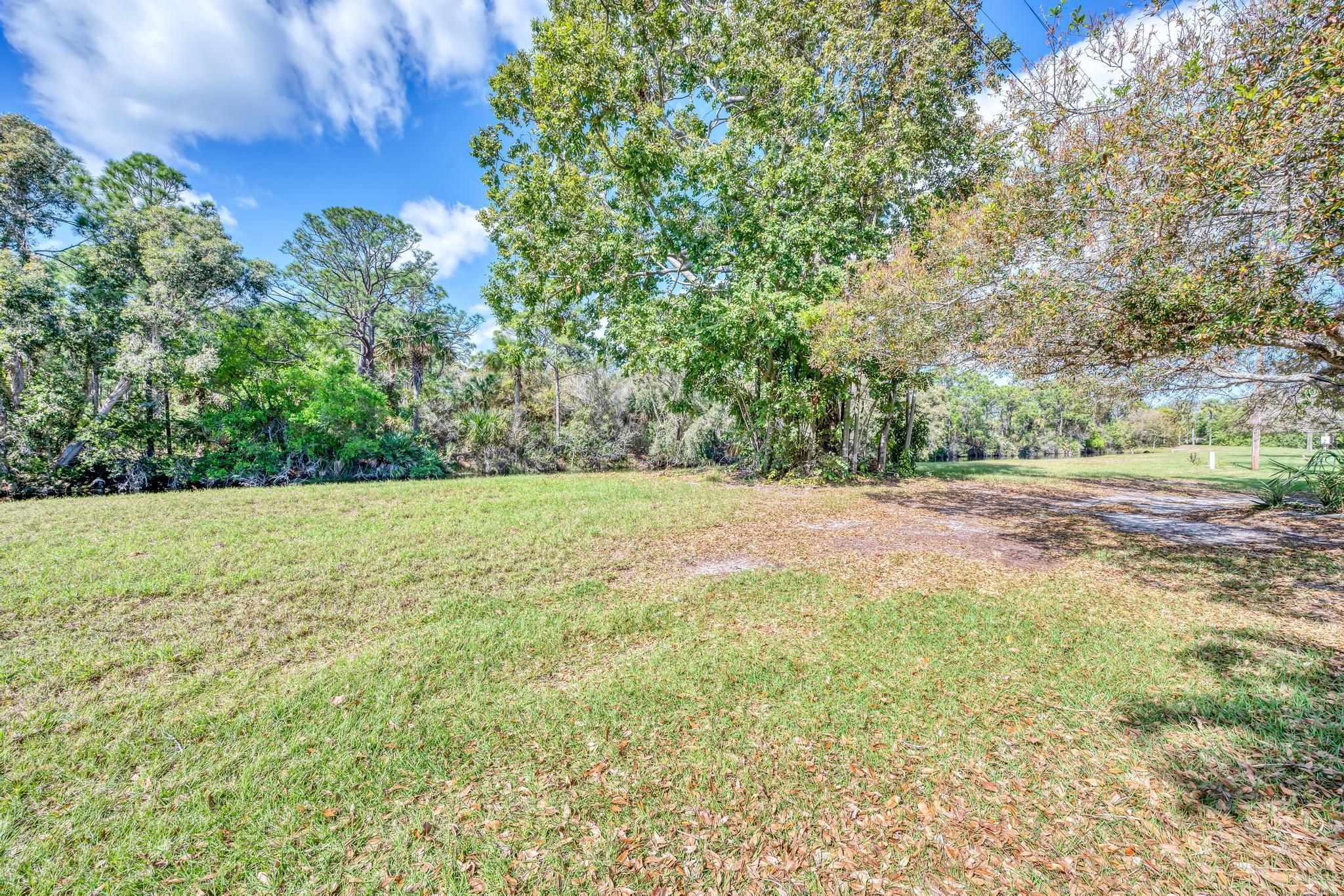 HIGH POINT OF FORT PIERCE CONDOMINIUM SECTION 1 - Residential