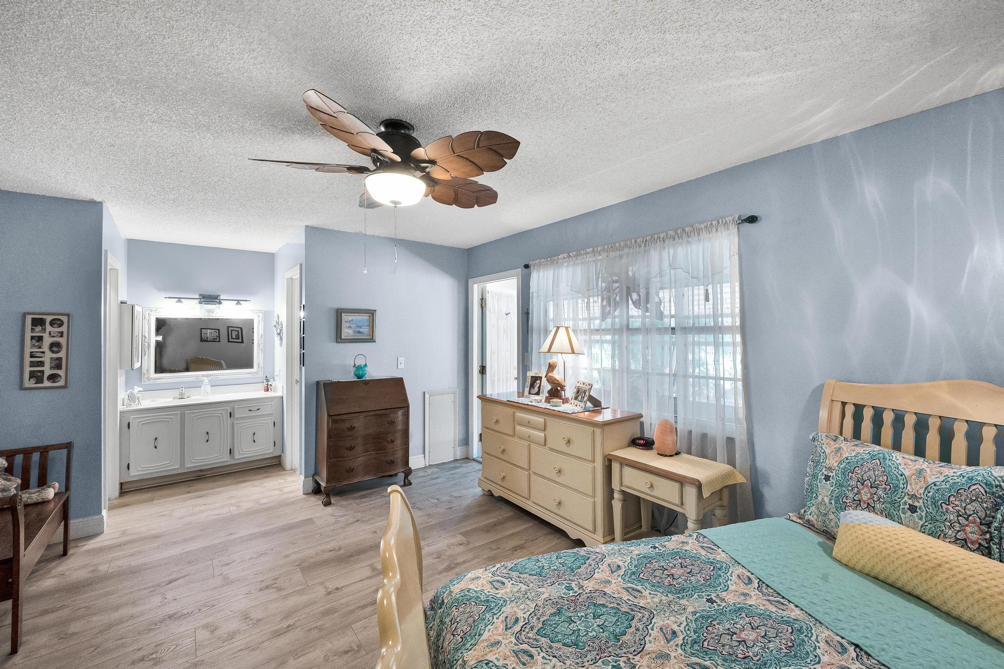 HIGH POINT OF FORT PIERCE CONDOMINIUM SECTION 1 - Residential
