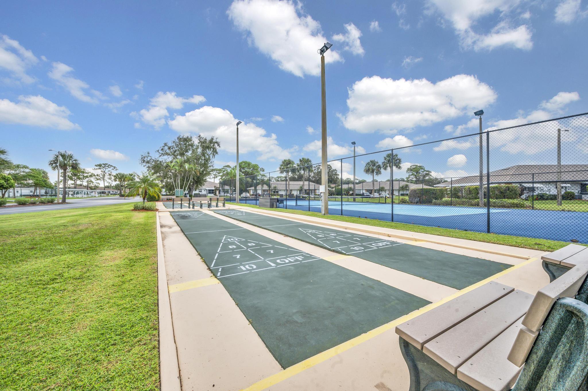 HIGH POINT OF FORT PIERCE CONDOMINIUM SECTION 1 - Residential