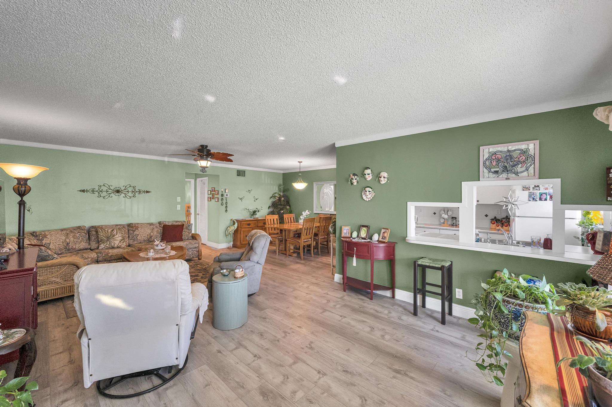 HIGH POINT OF FORT PIERCE CONDOMINIUM SECTION 1 - Residential