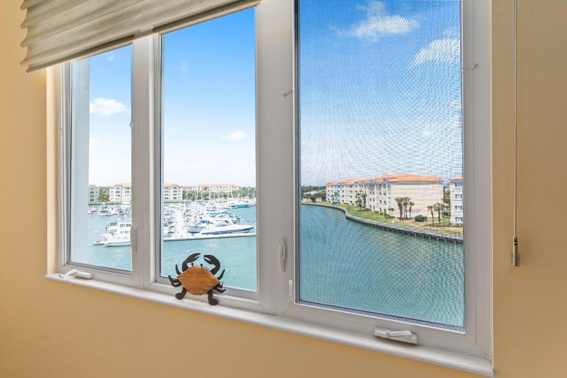 HARBOUR ISLE AT HUTCHINSON ISLAND WEST, A CONDOMIN - Residential