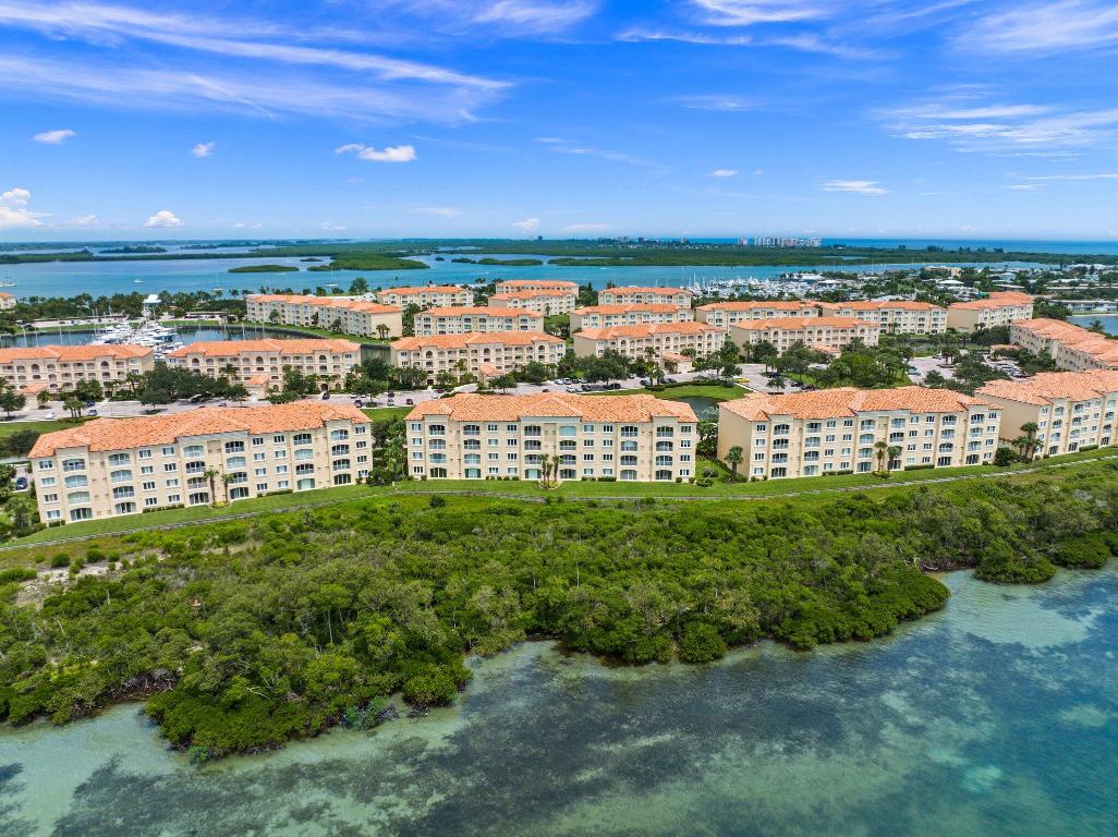 HARBOUR ISLE AT HUTCHINSON ISLAND WEST, A CONDOMIN - Residential
