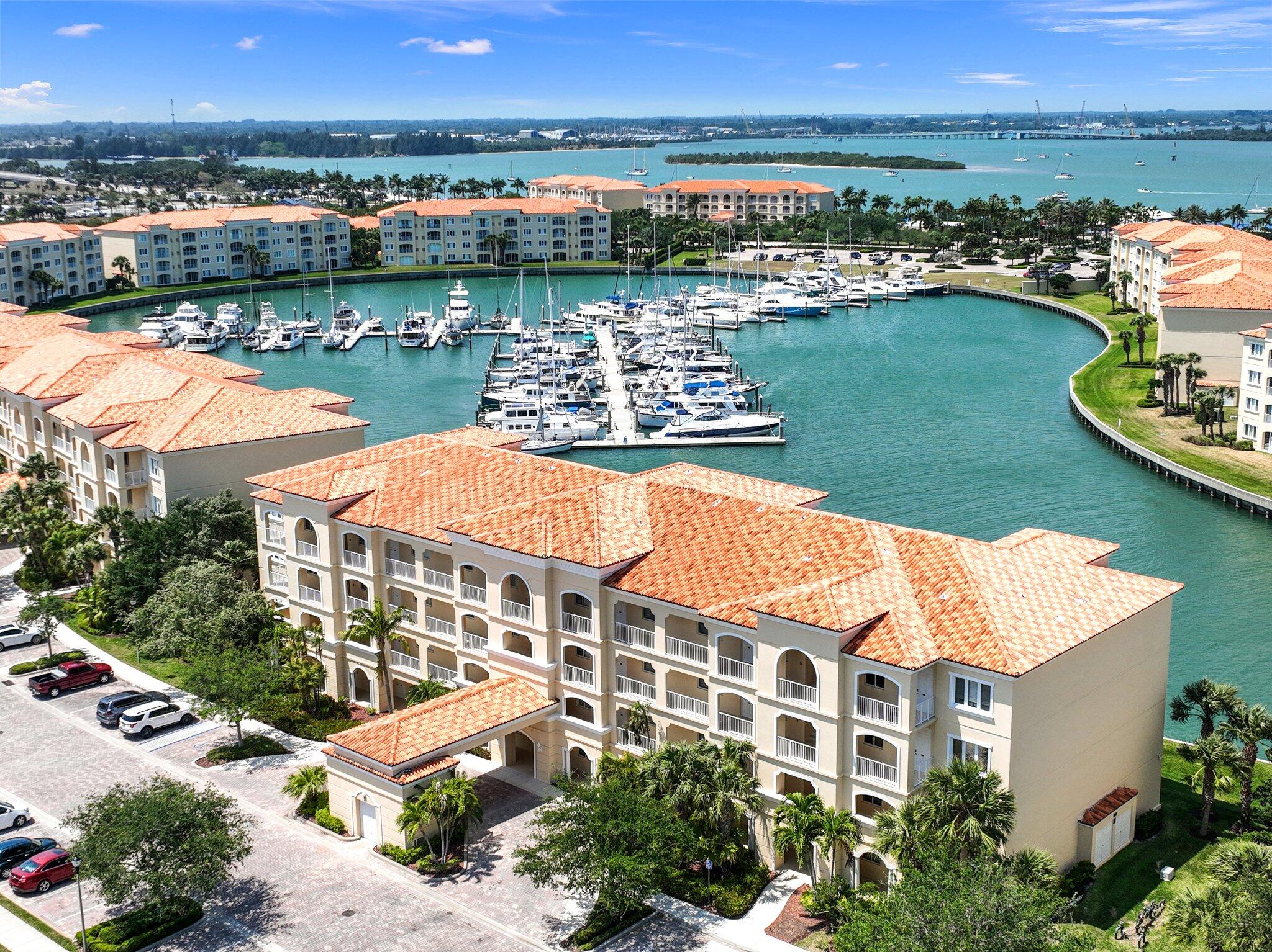 HARBOUR ISLE AT HUTCHINSON ISLAND WEST, A CONDOMIN - Residential