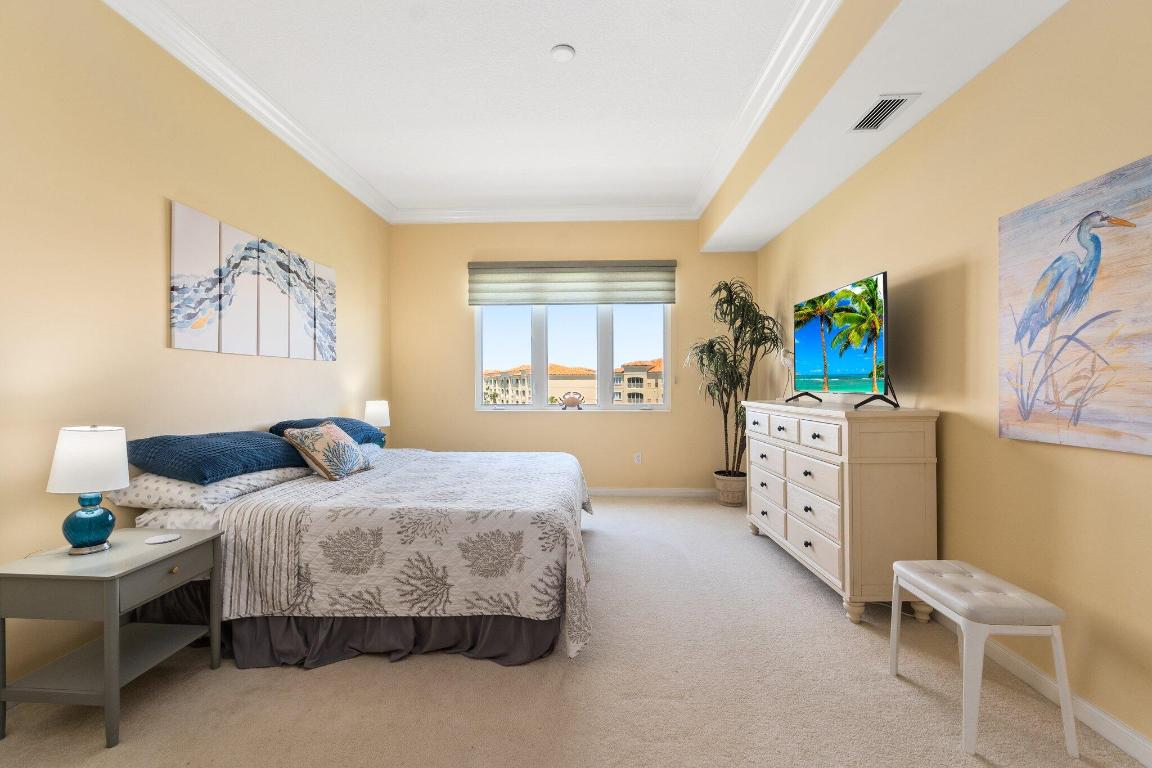 HARBOUR ISLE AT HUTCHINSON ISLAND WEST, A CONDOMIN - Residential