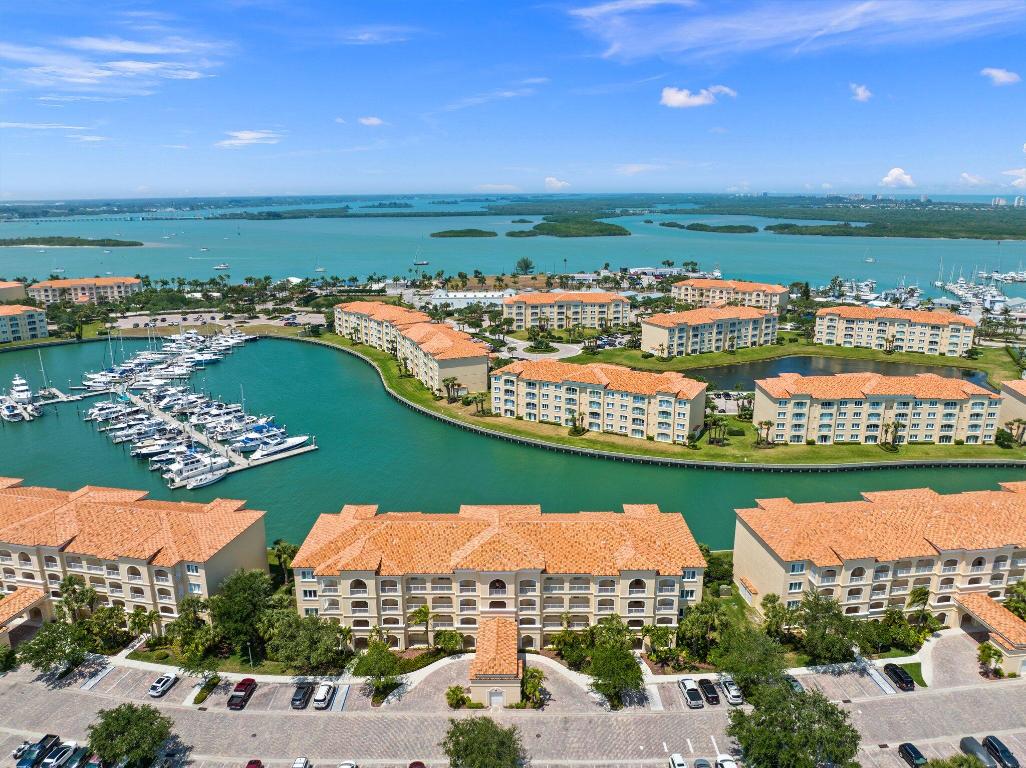HARBOUR ISLE AT HUTCHINSON ISLAND WEST, A CONDOMIN - Residential