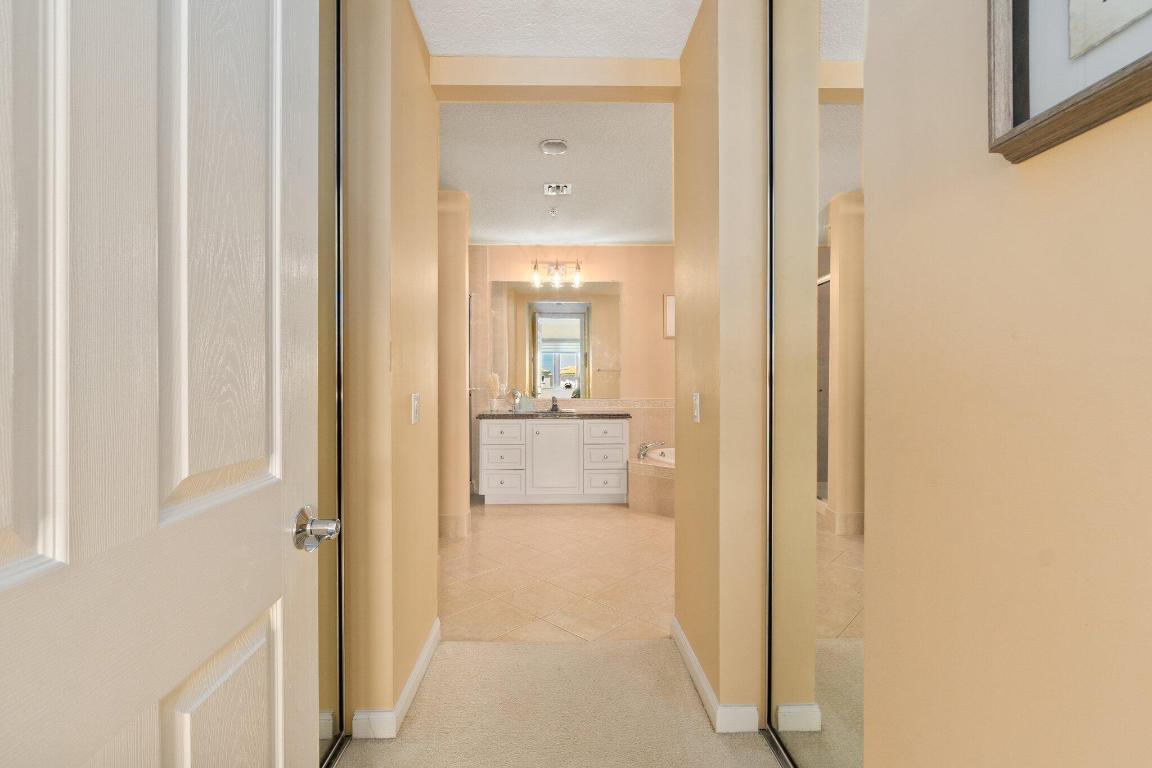 HARBOUR ISLE AT HUTCHINSON ISLAND WEST, A CONDOMIN - Residential