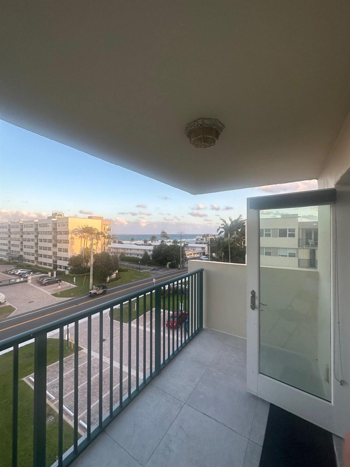 PORT DE MER - Residential Lease