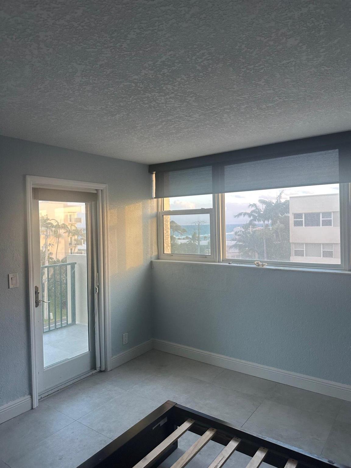 PORT DE MER - Residential Lease