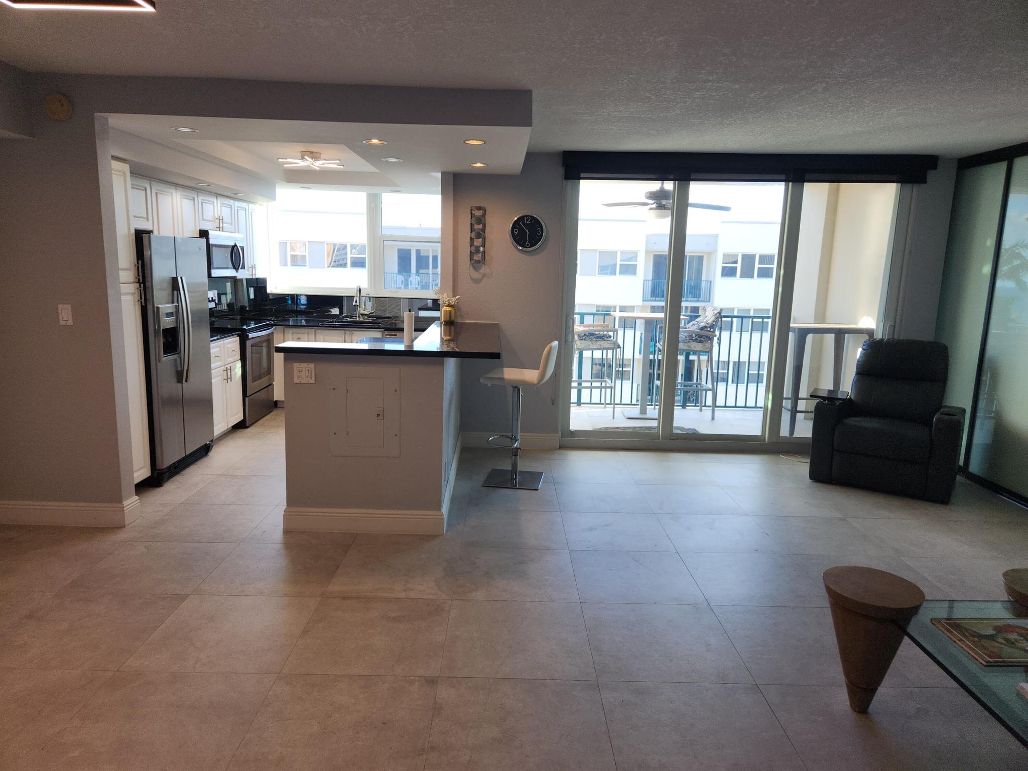 PORT DE MER - Residential Lease