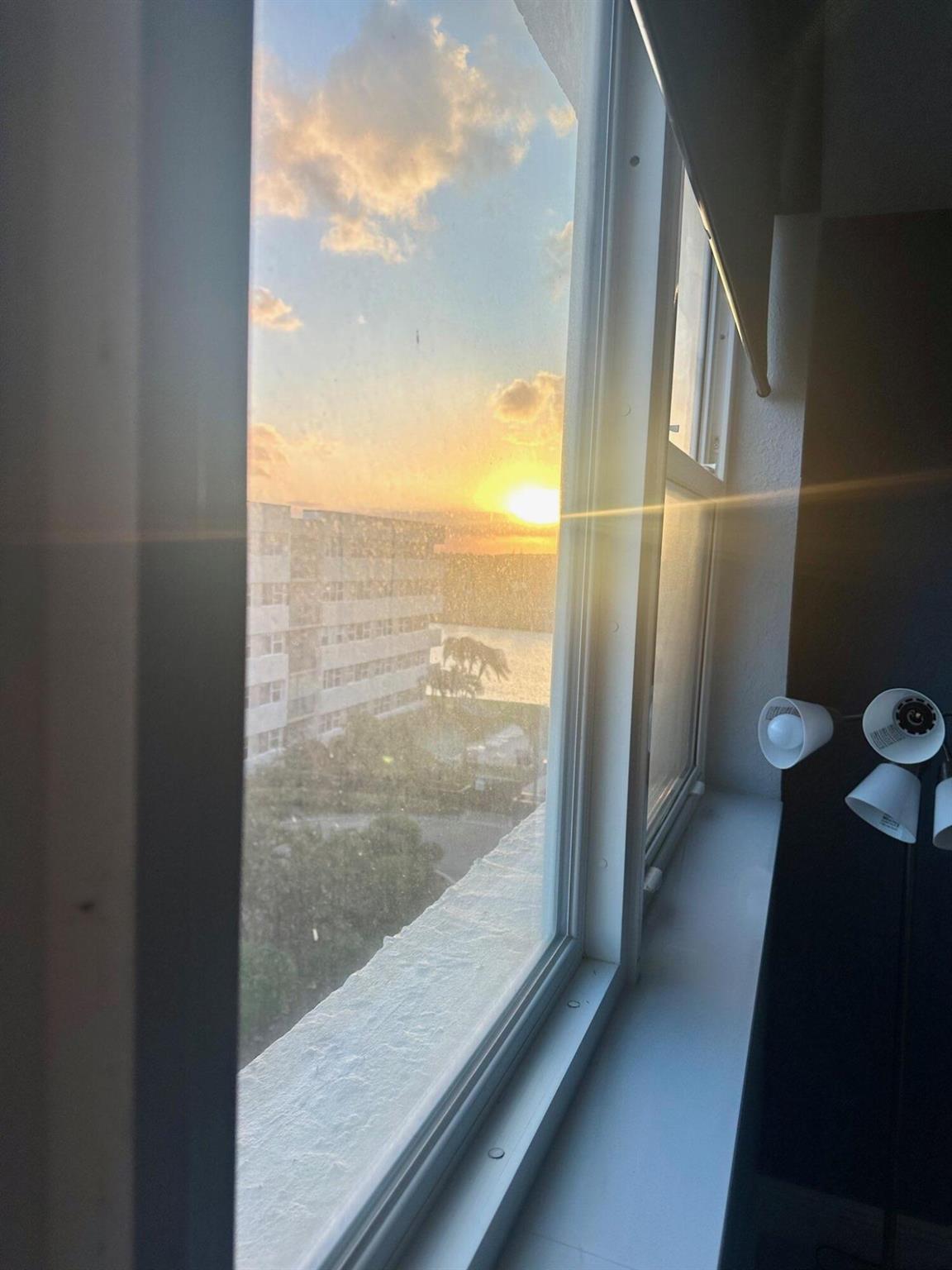 PORT DE MER - Residential Lease