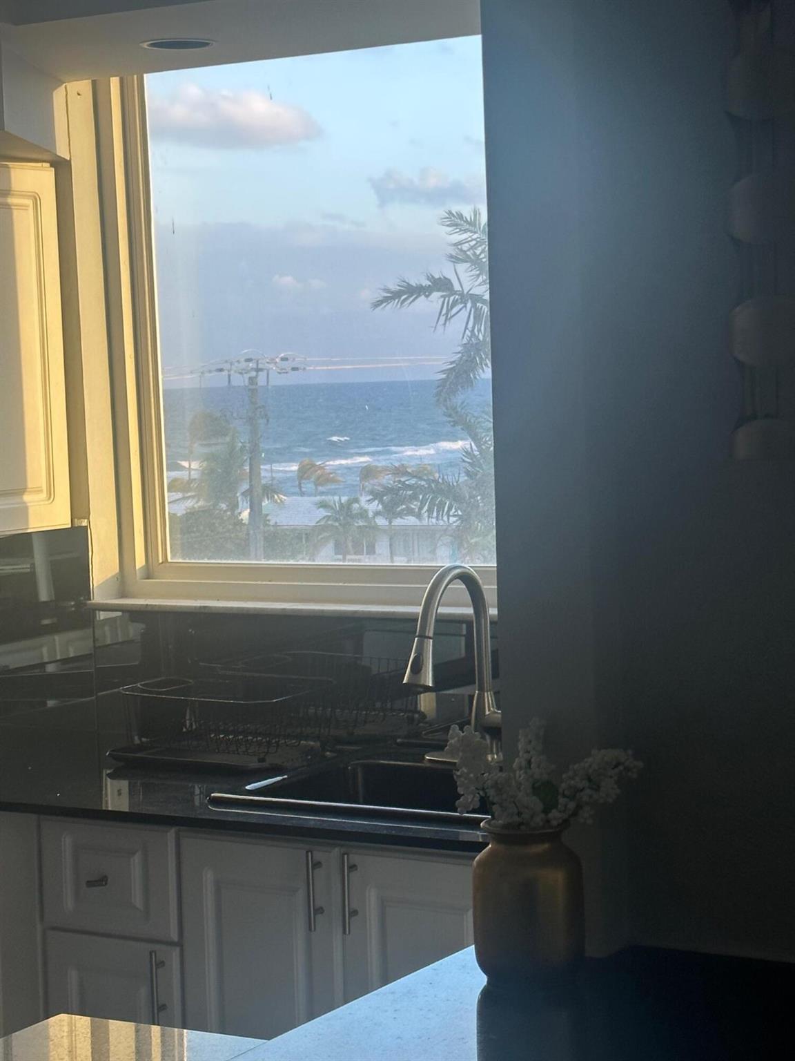 PORT DE MER - Residential Lease