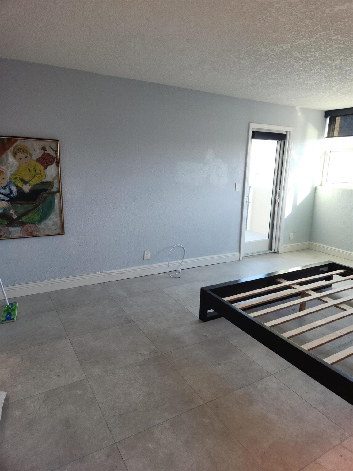 PORT DE MER - Residential Lease