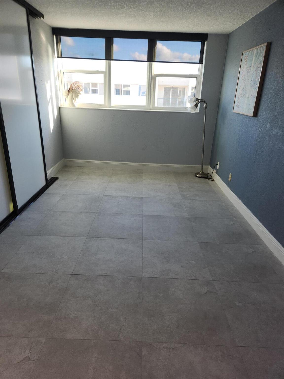 PORT DE MER - Residential Lease