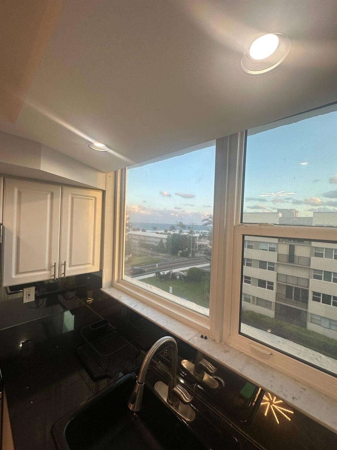 PORT DE MER - Residential Lease