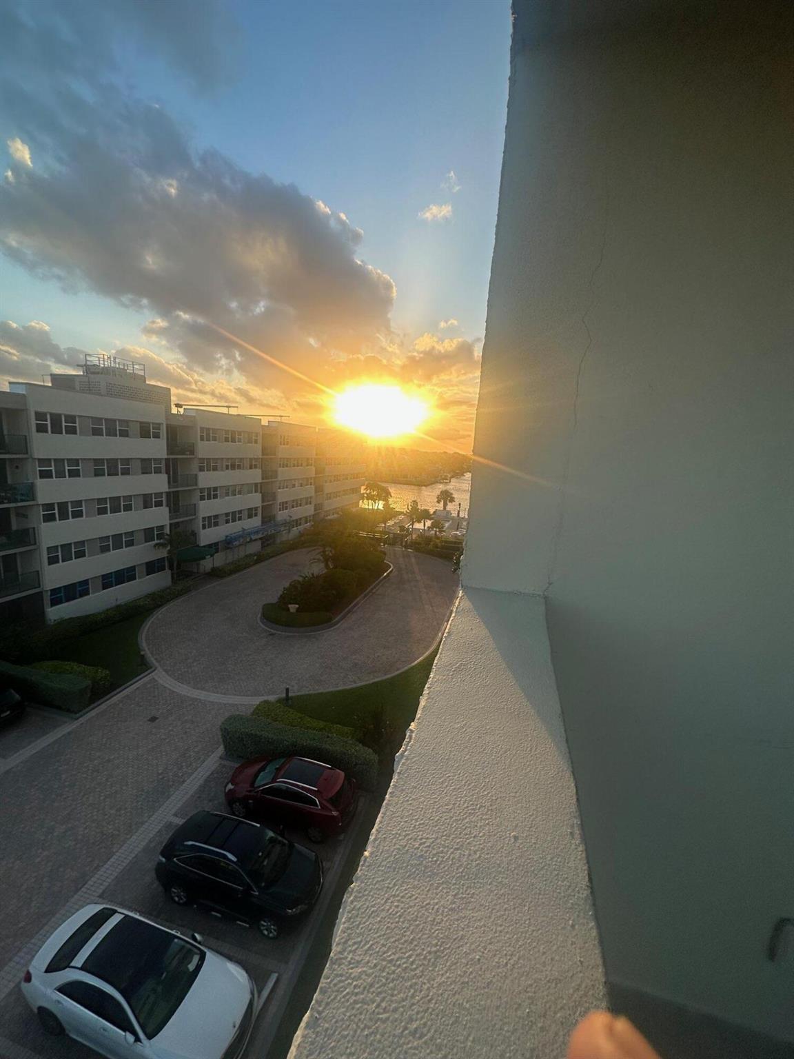 PORT DE MER - Residential Lease