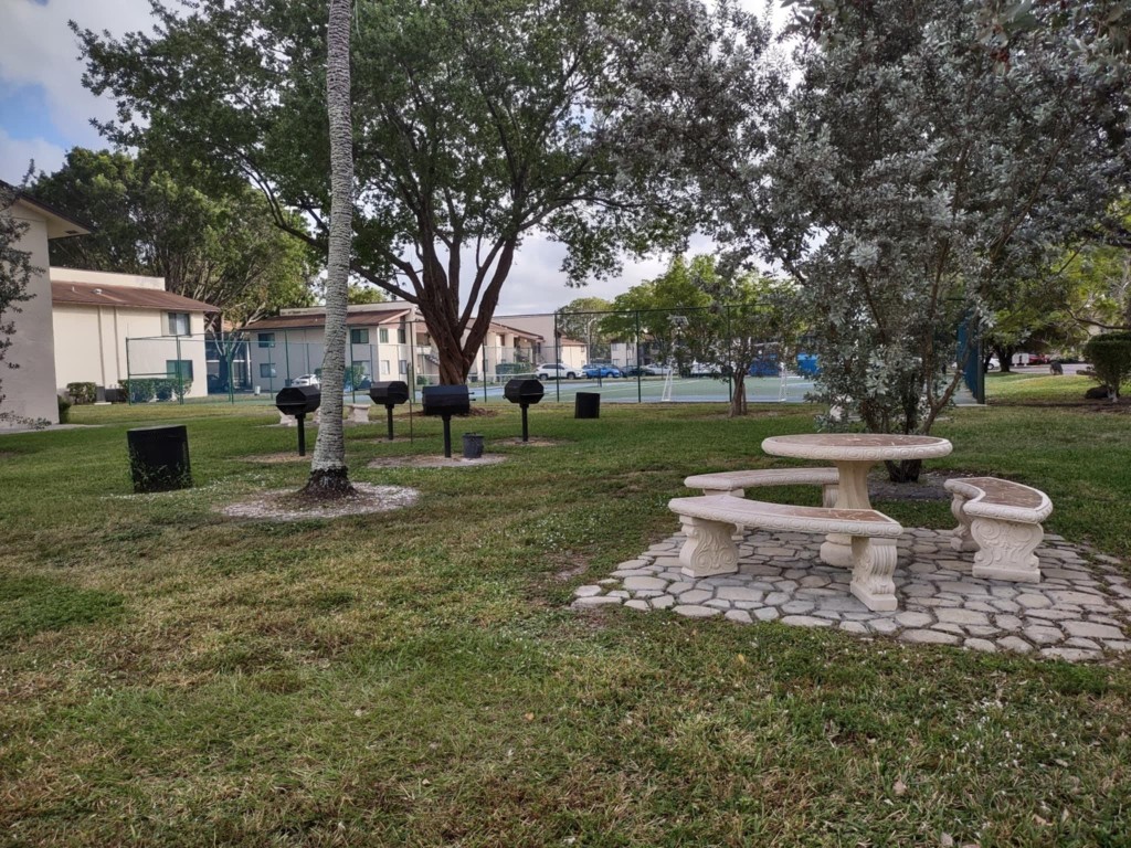 The Laurels at Margate - Residential