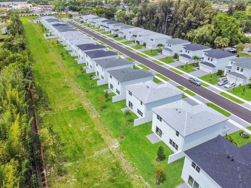 SYMPHONY PLACE - Residential