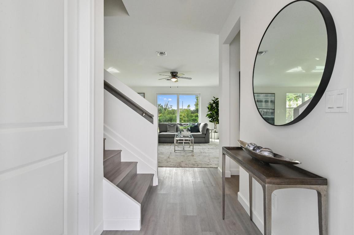 SYMPHONY PLACE - Residential