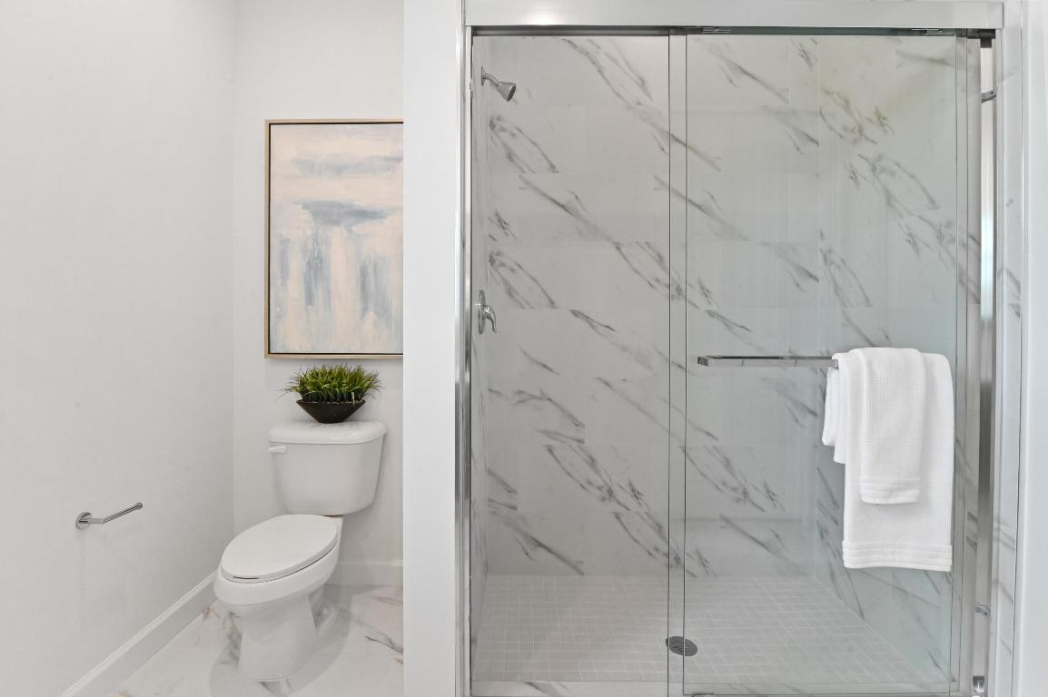 SYMPHONY PLACE - Residential