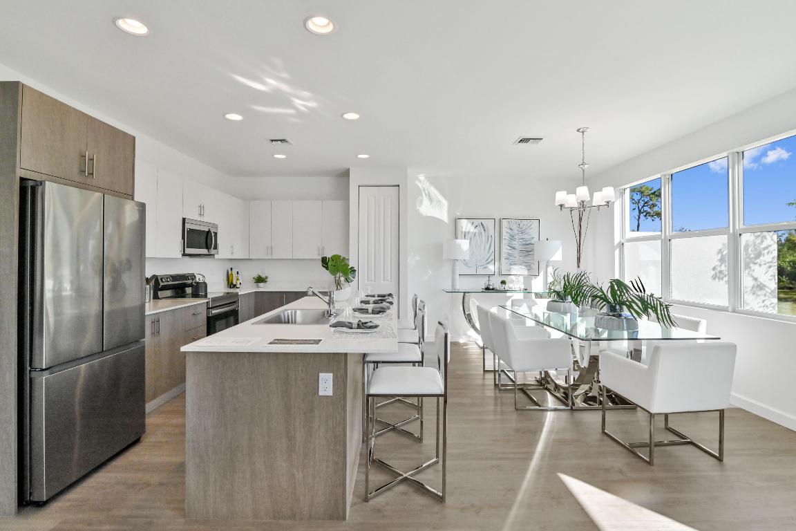 SYMPHONY PLACE - Residential