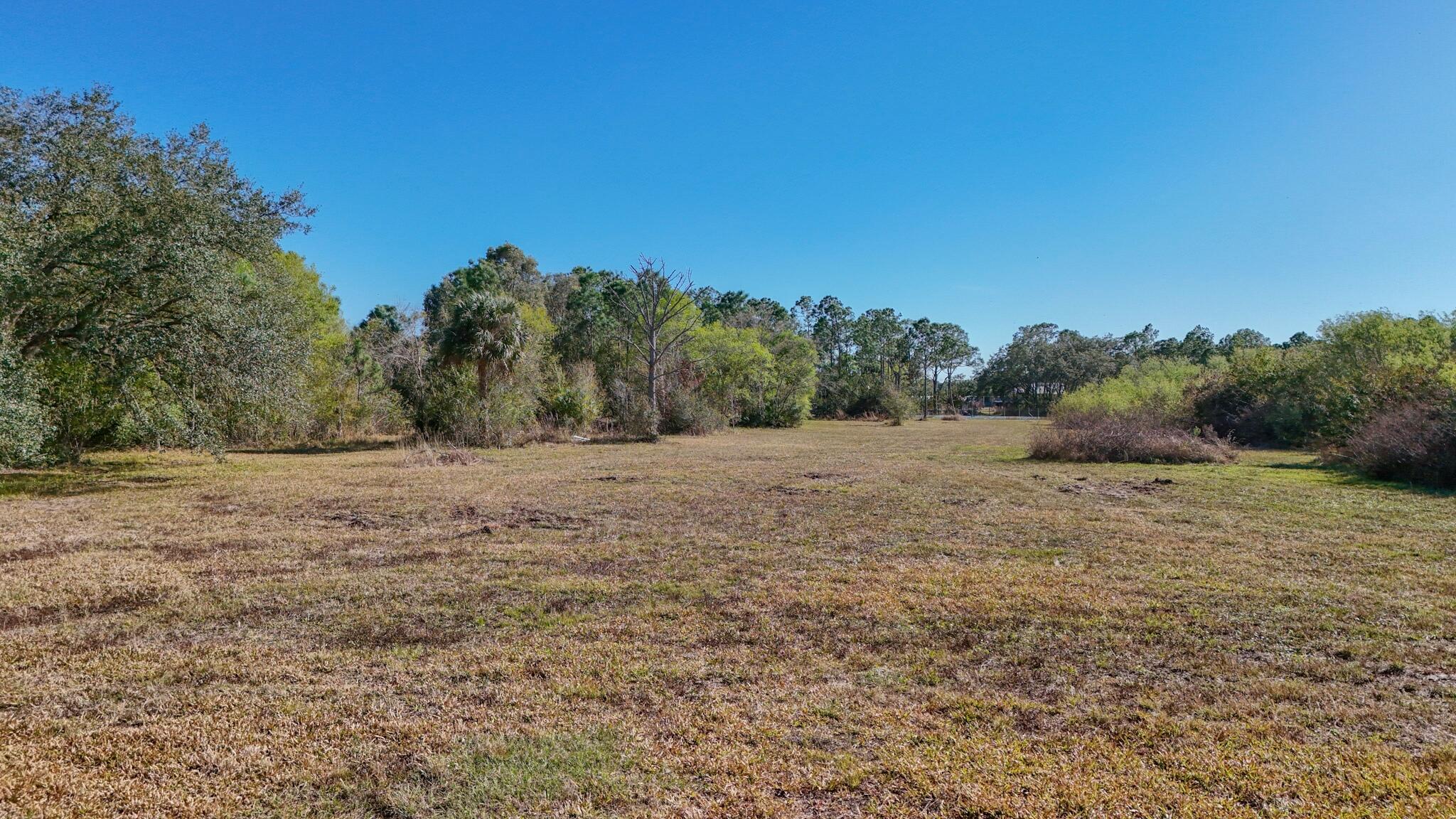 LADECA ACRES S/D UNREC SEC 29 - Land