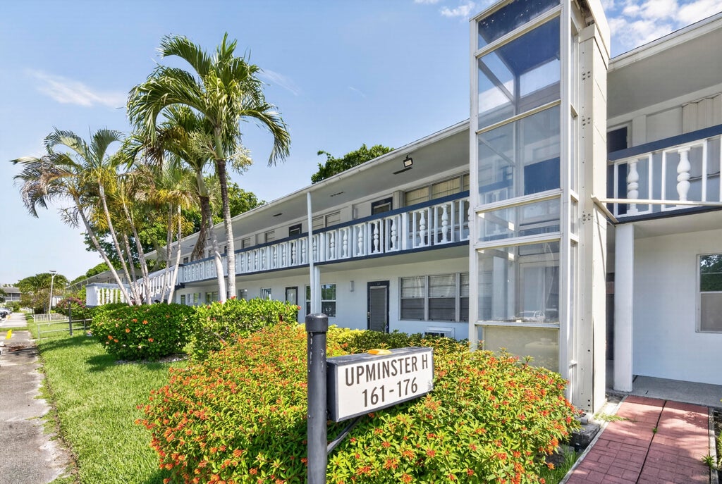 Photo of 176 Upminster H #176, Deerfield Beach, FL 33442 (MLS # B26040953)