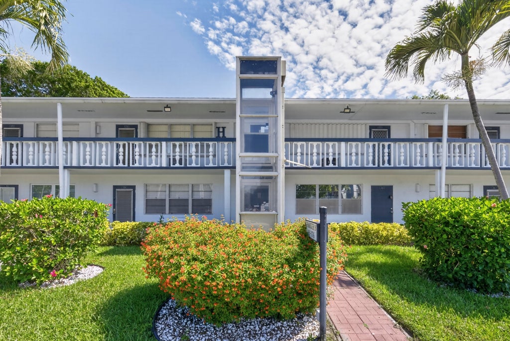 Photo of 176 Upminster H #176, Deerfield Beach, FL 33442 (MLS # B26040953)