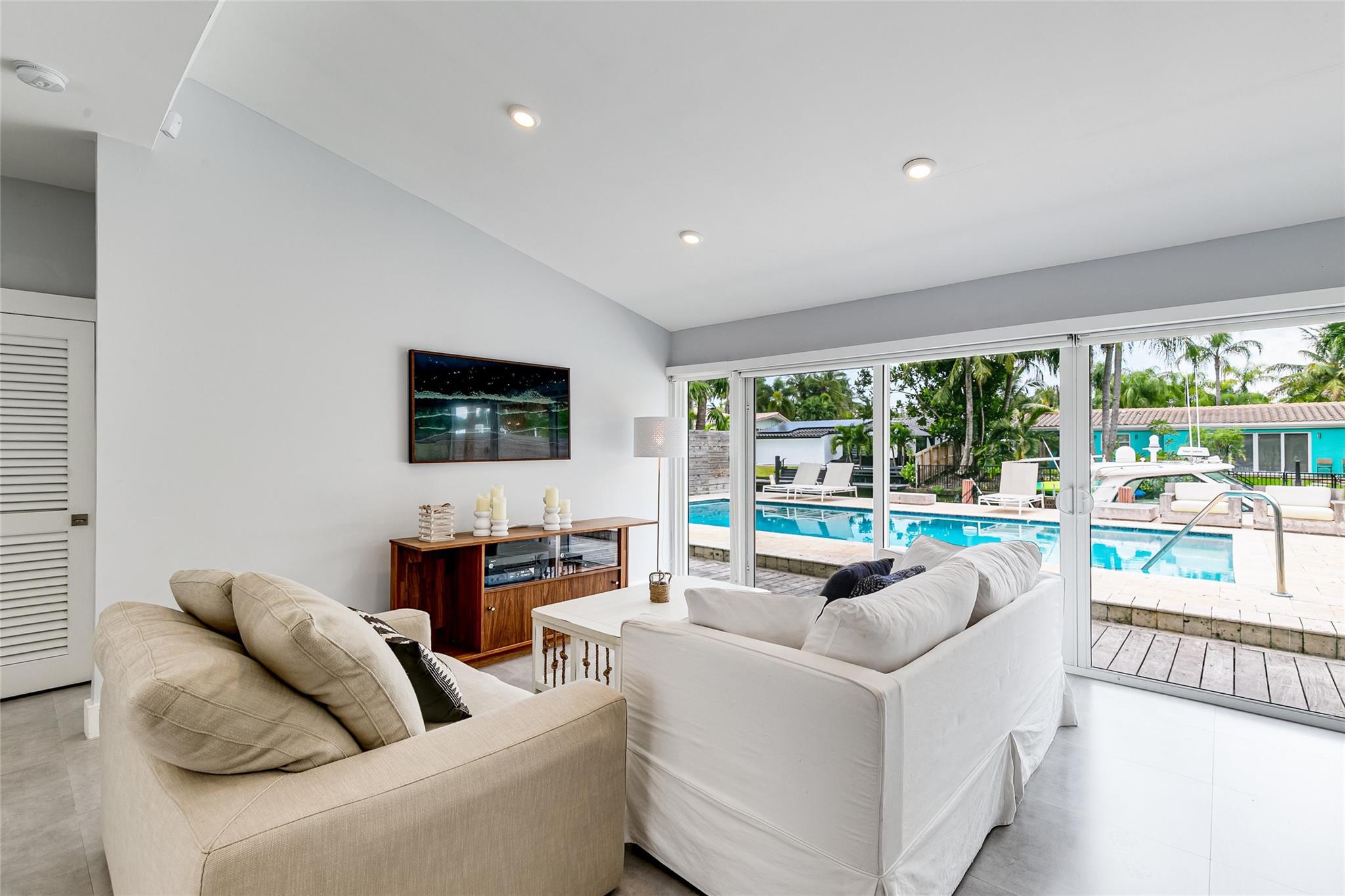 Gill Isles 44-13 B - Residential