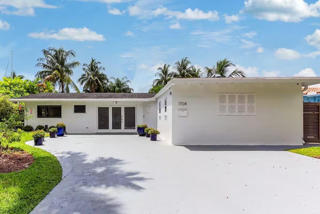 Photo of 1704 SW 4th Ct, Fort Lauderdale, FL 33312 (MLS # F10535352)