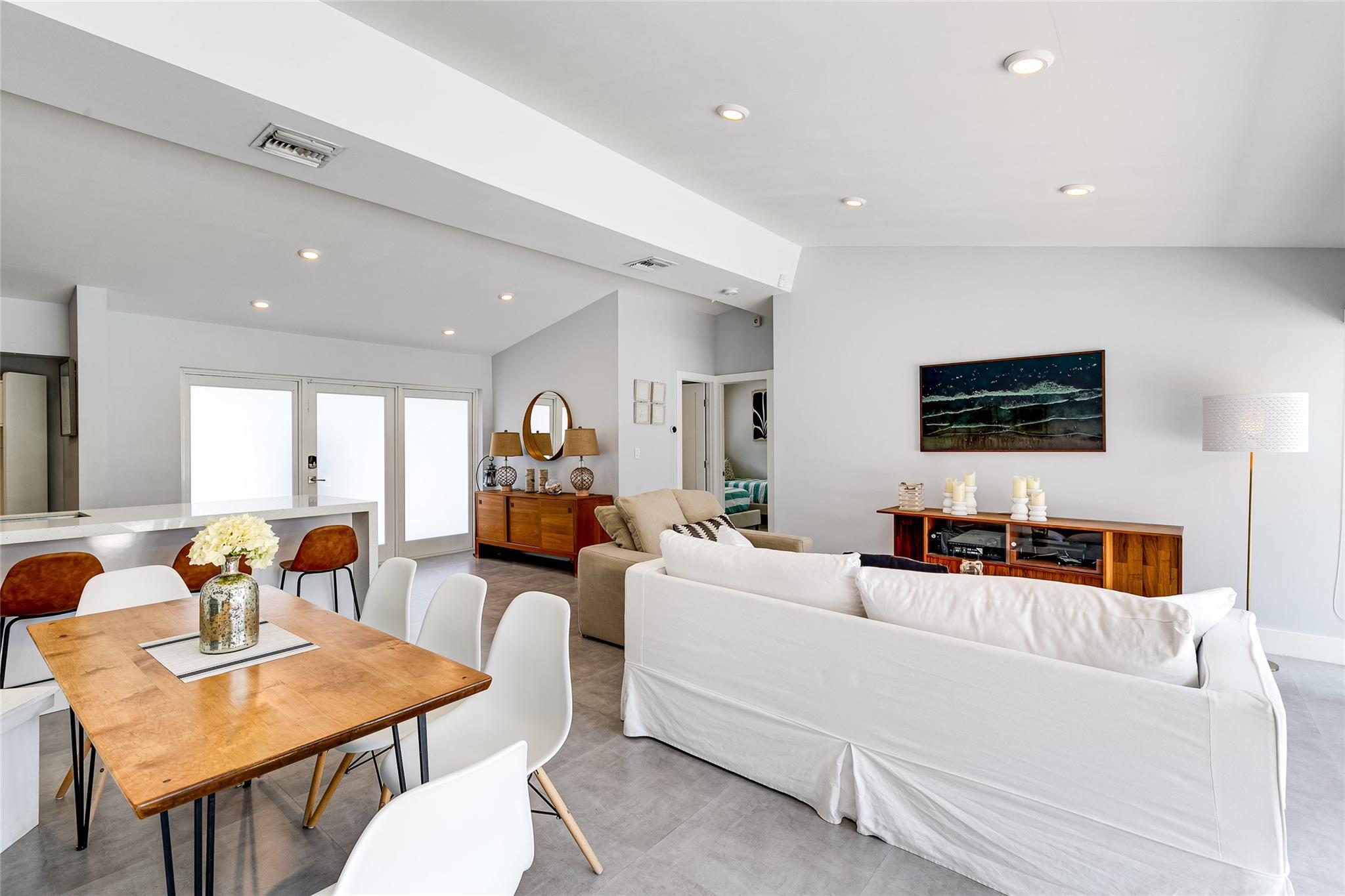 Gill Isles 44-13 B - Residential