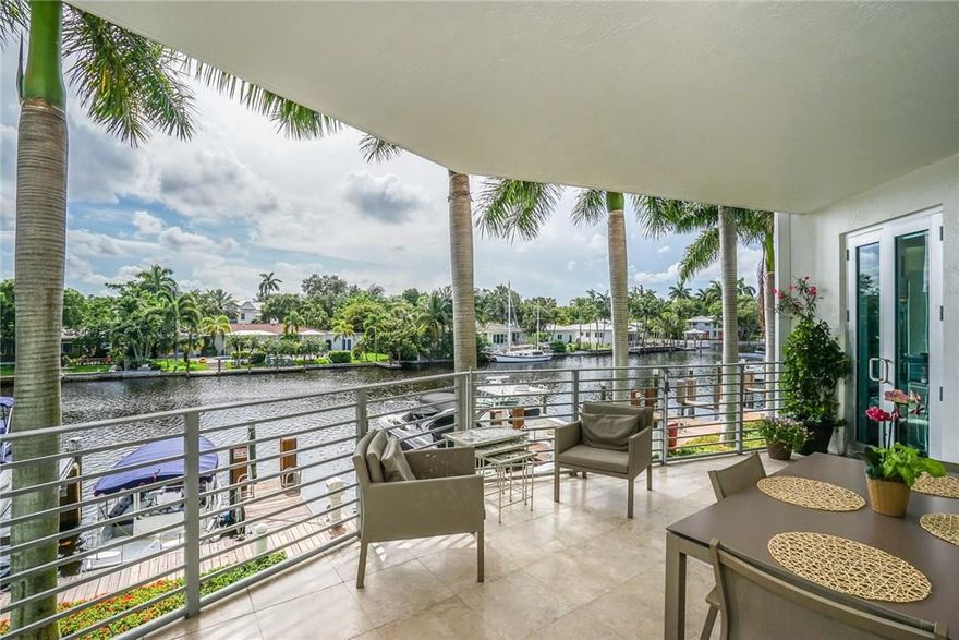 Spectacular 3 bedroom 3.5 bath waterfront condo with private dock. Features include bright and open floorplan, marble floors in living areas, formal dining room, chefs kitchen with gas range and ample cabinetry, large family room, spacious master suite with walk-in closet and spa like bath, nice sized secondary bedrooms, enormous patio and more! Rooftop pool and spa with stunning views of Fort Lauderdale. Boutique building, only 10 units. Minutes to Las Olas, shopping, dining and Fort Lauderdale beach.