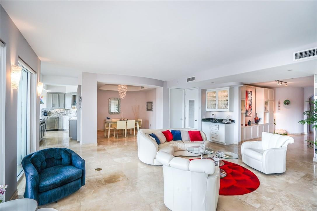 PLACE DES ARTS - Residential