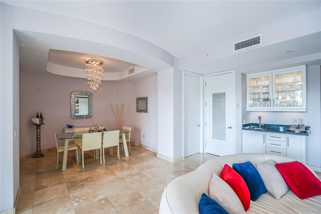 PLACE DES ARTS - Residential