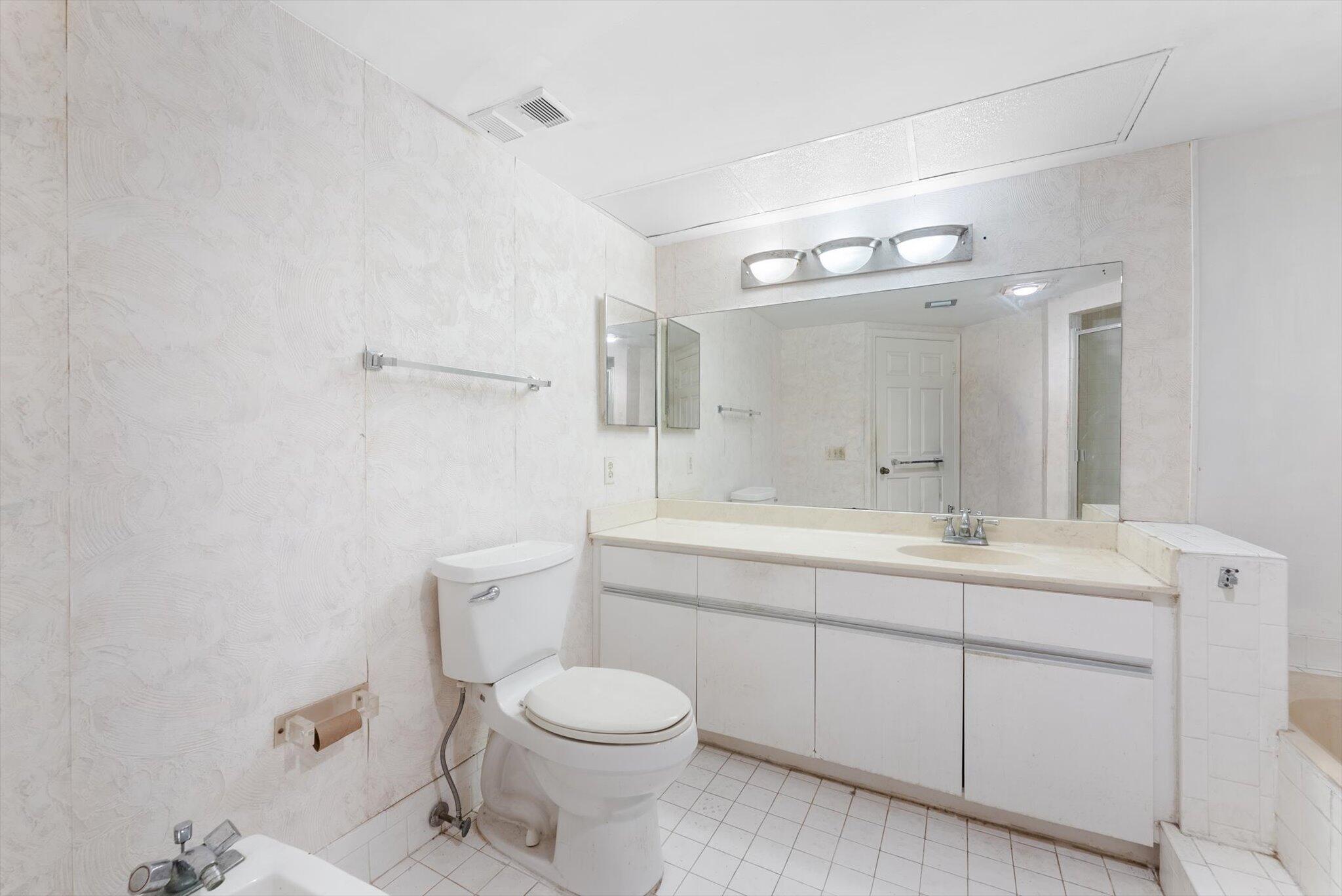 LAKES OF LA PAZ - Residential