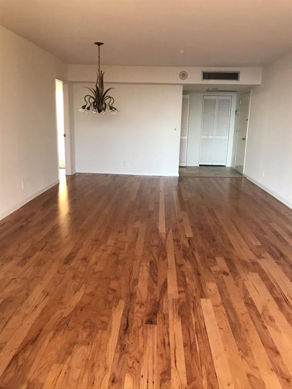 LANDS OF THE PRESIDENT CONDO 7 - Residential