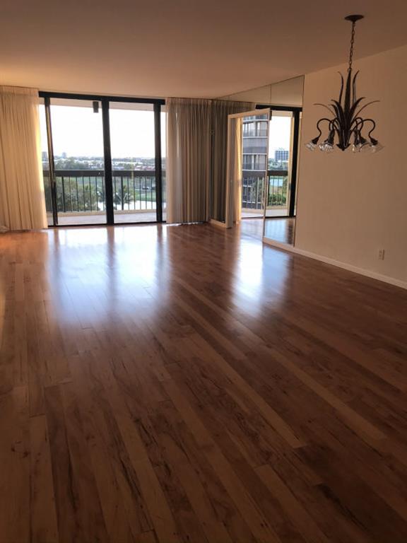 LANDS OF THE PRESIDENT CONDO 7 - Residential